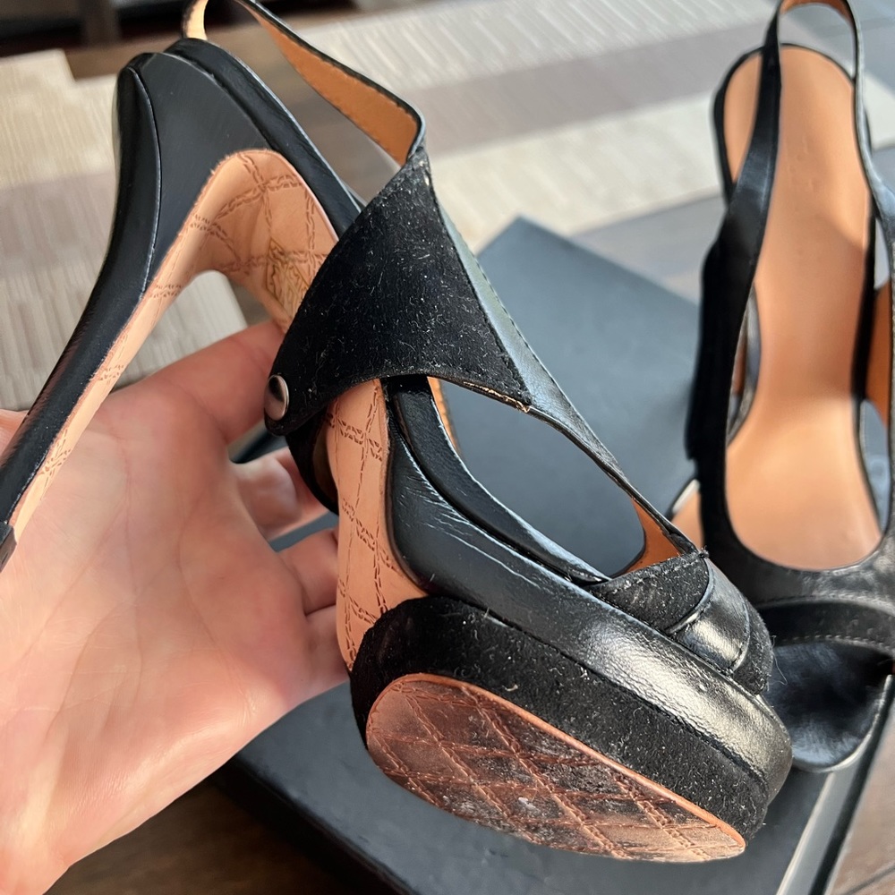 Shoes - Picture 3 of 4